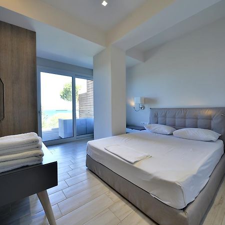 Hotel Kakanakos ลูตรา โอรายาส เอเลนิส ภายนอก รูปภาพ