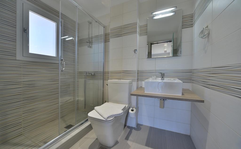 Hotel Kakanakos ลูตรา โอรายาส เอเลนิส ภายนอก รูปภาพ