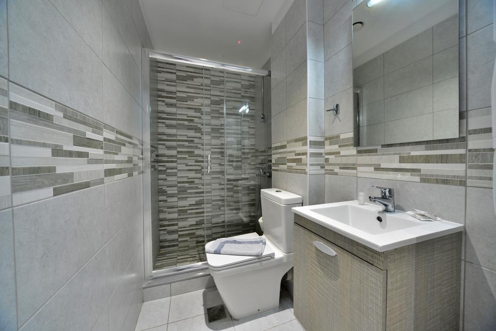 Hotel Kakanakos ลูตรา โอรายาส เอเลนิส ภายนอก รูปภาพ